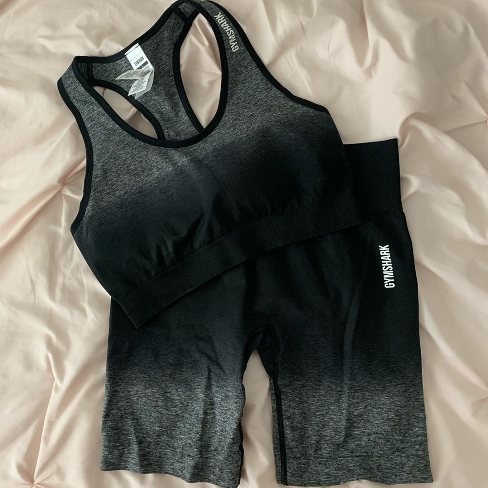 BRAND NEW Size Large Gymshark ombré bra and shorts set